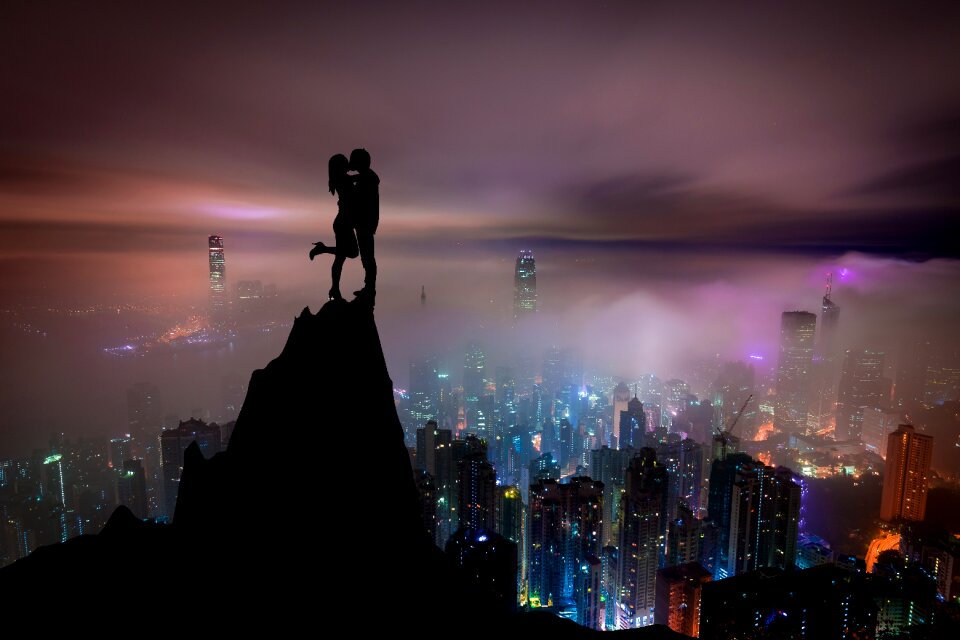 Hong kong kiss couple