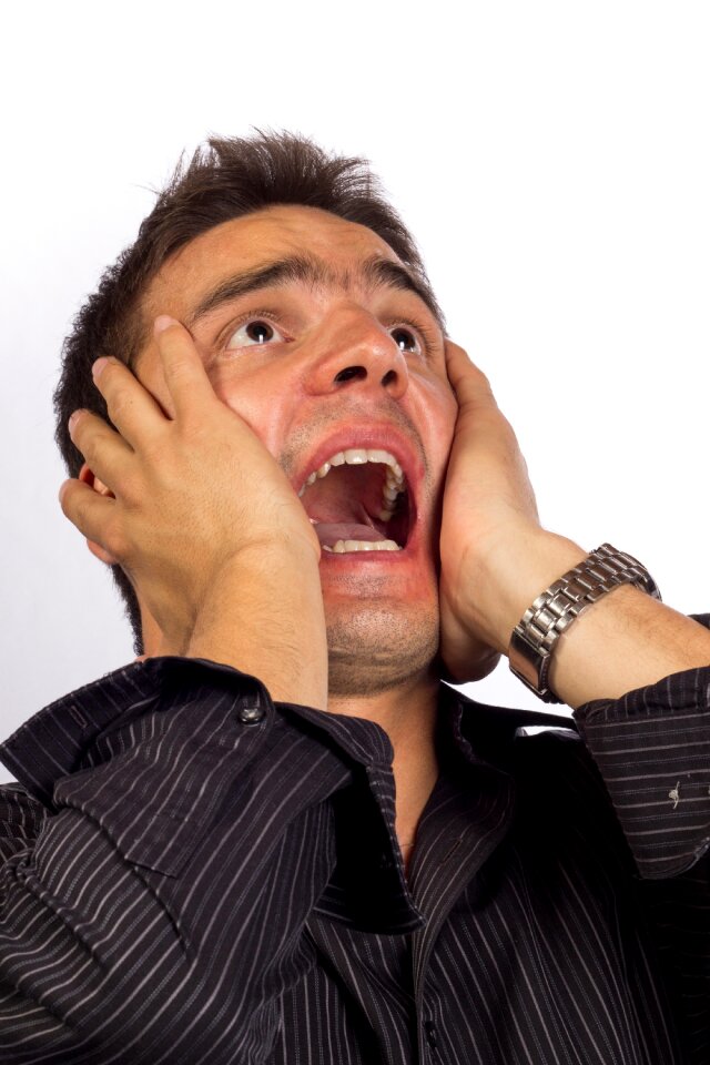 Man scary scream