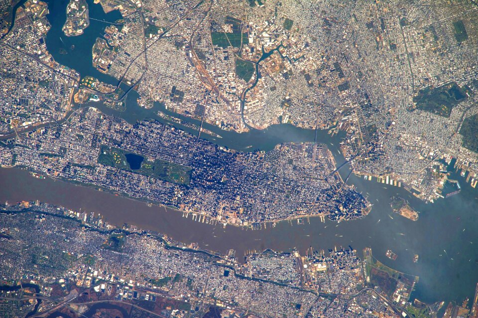 Manhattan satellite imagery