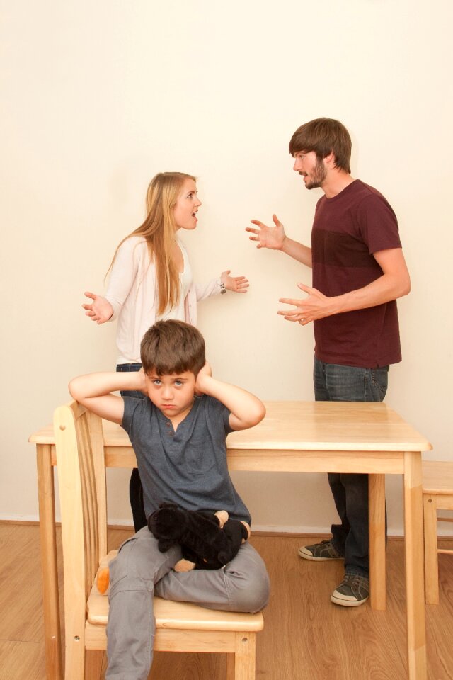 Marriage fighting child