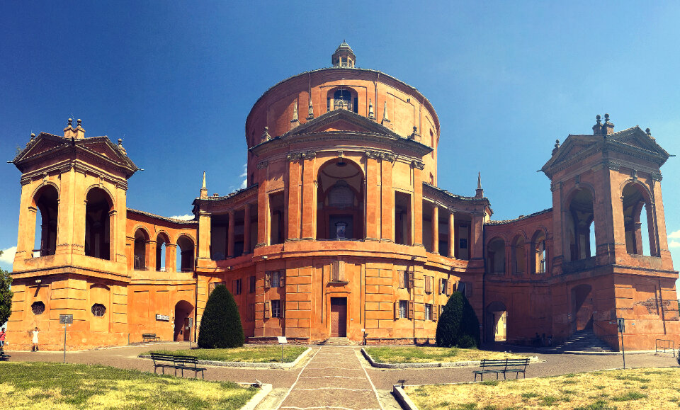 Santuario di madonna di san luca photo