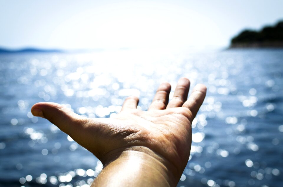 Sea hand