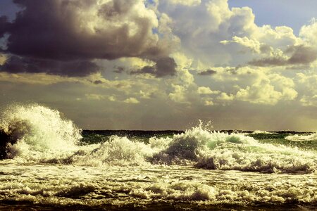 Sea wave splash
