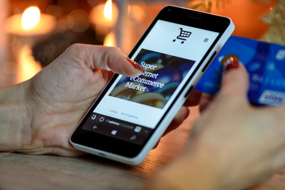 Smartphone online shopping