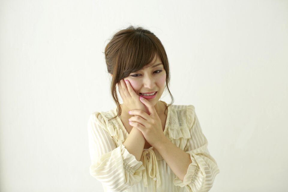 Woman girl toothache