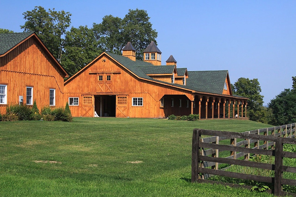 Horse barn ranch foaling barn photo