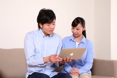 Couple laptop computer