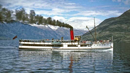 Earnslaw steamboat lake wakatipu photo