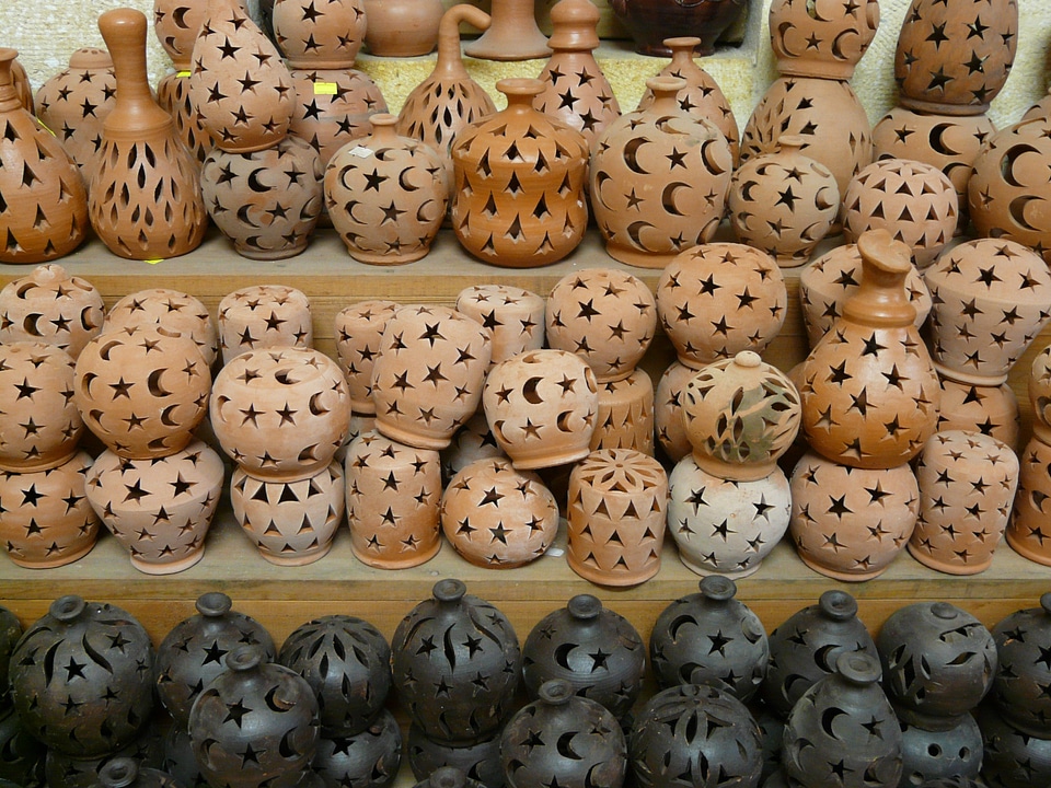 Fragile earthen material earthenware