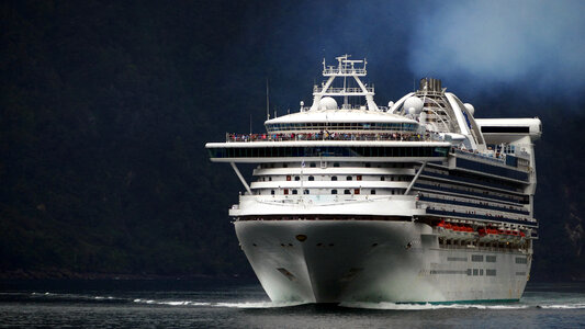 Golden princess cruise ship photo