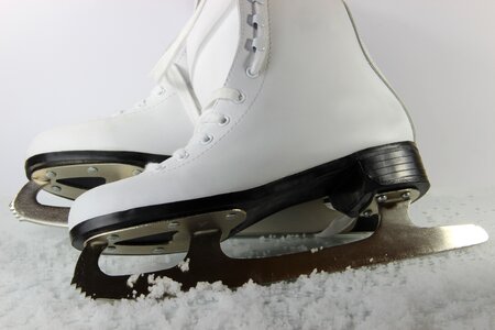 Ice skate sports