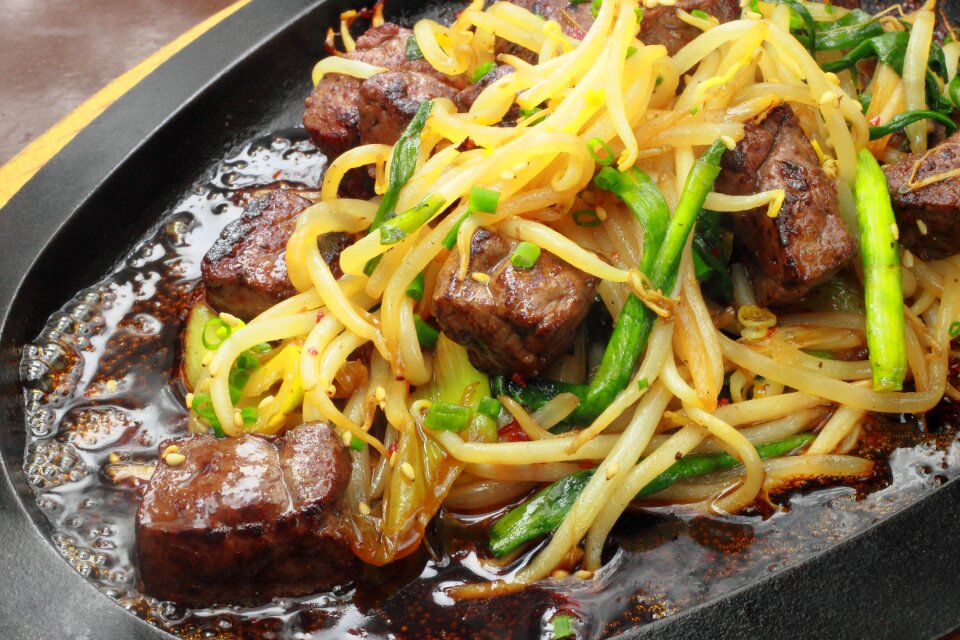 Liver sauteed with leek