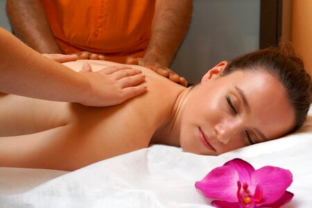 Massage spa woman