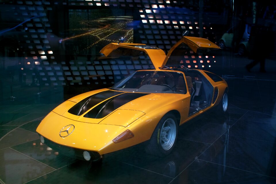 Mercedes benz c111 photo