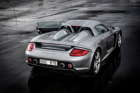 Porsche carrera gt car