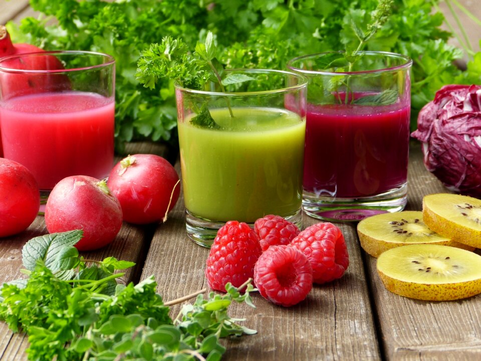Smoothies vegetables fruits