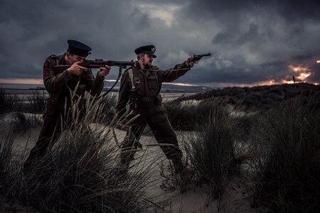 Soldiers battle gun