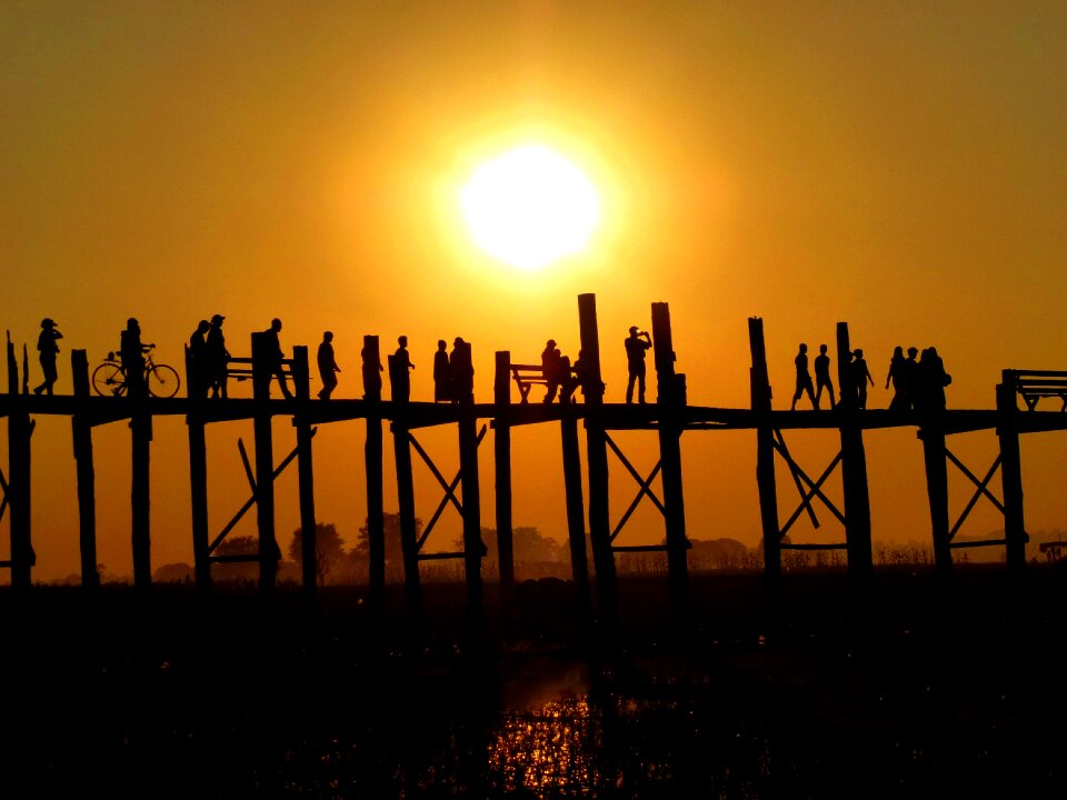 U bein bridge sunset