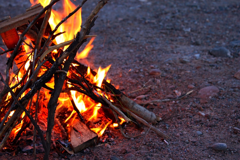 Combustion palo bonfire