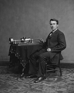 Man 1878 phonograph photo