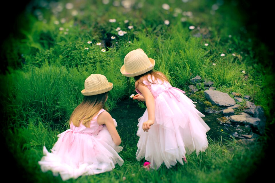 Children girls sisters