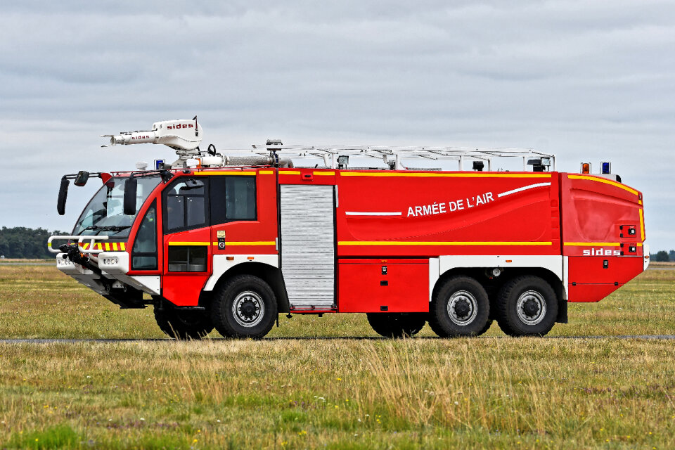 Airport crash tender