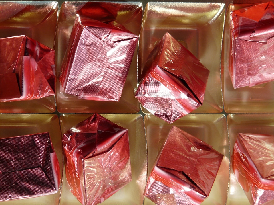 Box box of chocolates fall out
