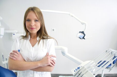Dentist woman girl