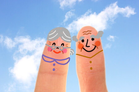Finger dolls old couple