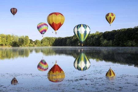 Hot air balloons lake