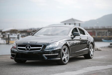 Mercedes benz cls63 amg photo