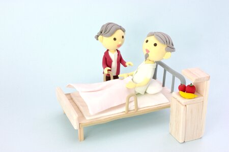 Old couple hospital dolls