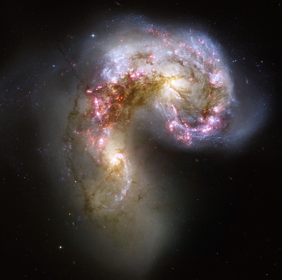 Constellation rabe ngc 4038 ngc 4039