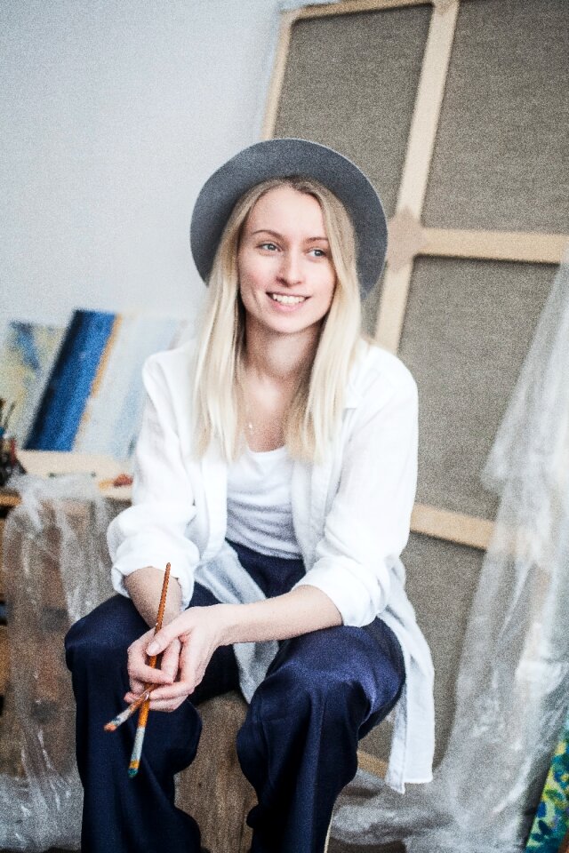 Woman girl painter