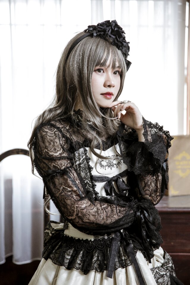 Woman girl gothic lolita