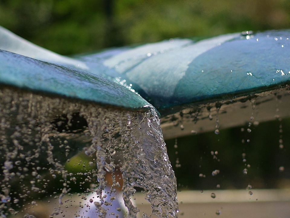 Water liquid thirst