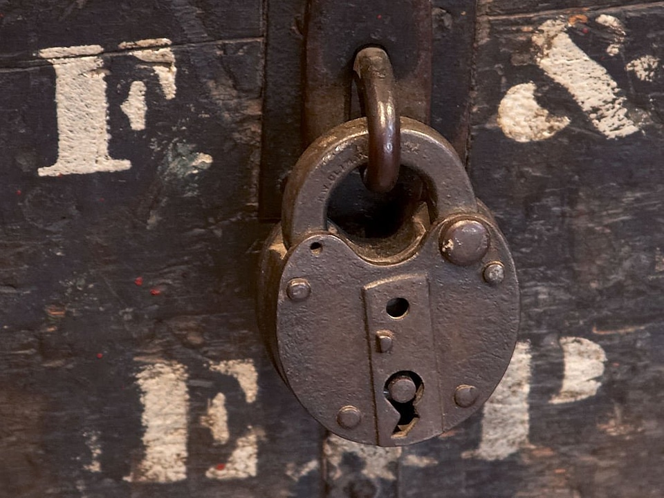 Brown metal key hole photo