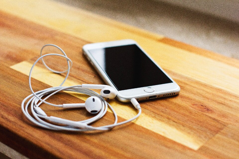 Earphones earbuds smartphone