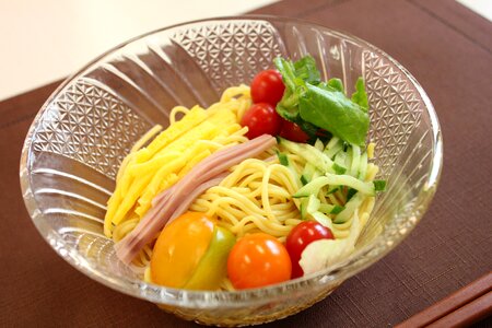 Hiyashi chuka noodle food