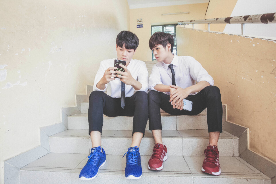 Male students smartphone