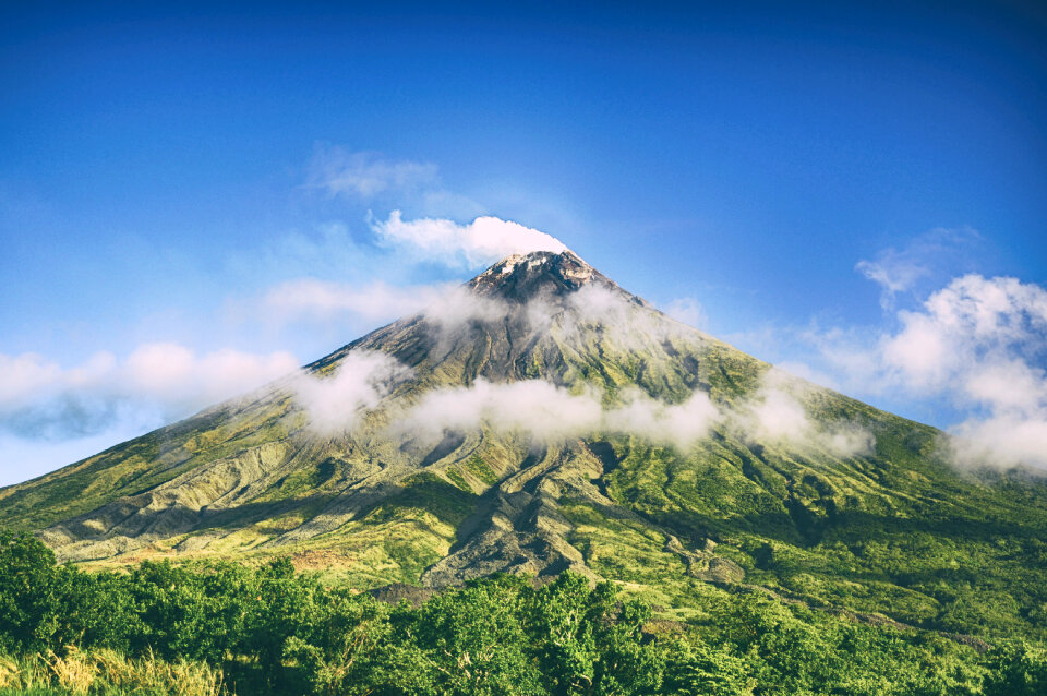 Mayon volcano mountain