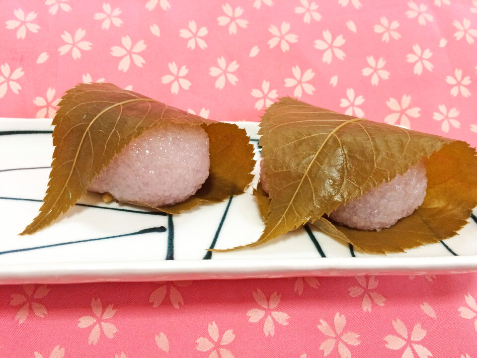 Sakuramochi wagashi