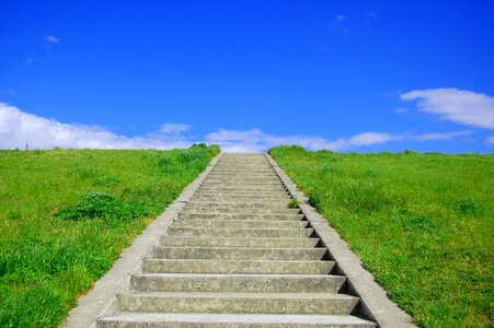 Stairs levee