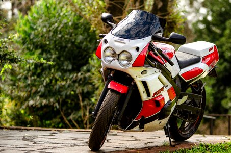Yamaha fzr motorcycle photo