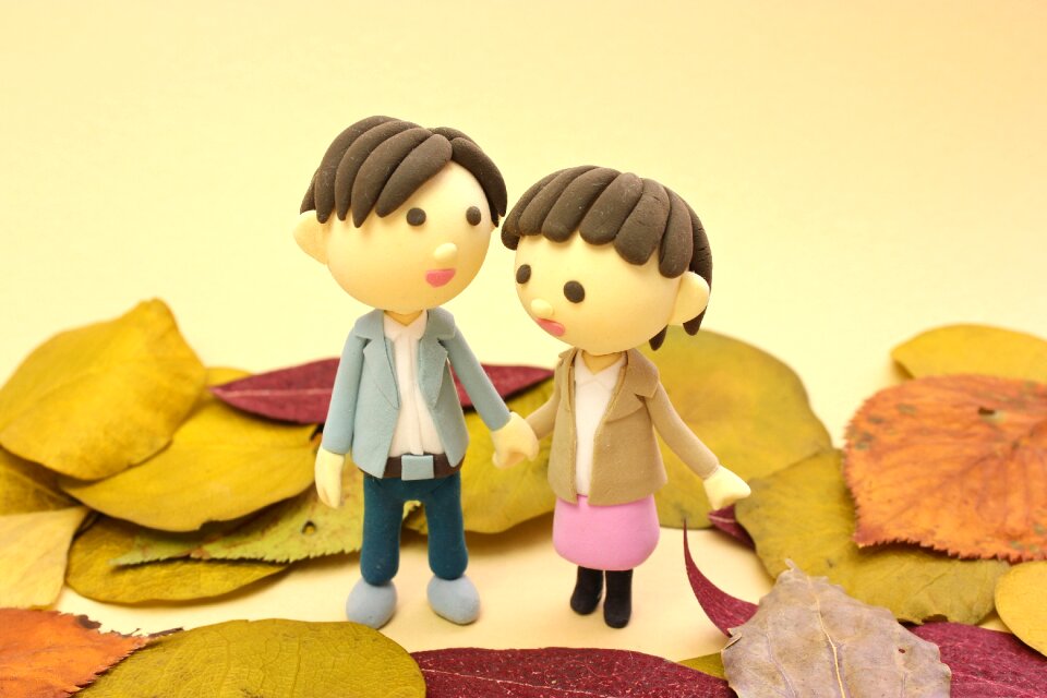Autumn couple dolls dating