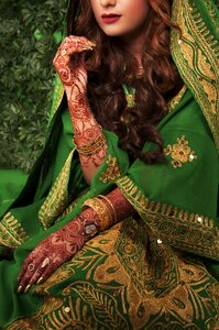 Mehndi indian bride
