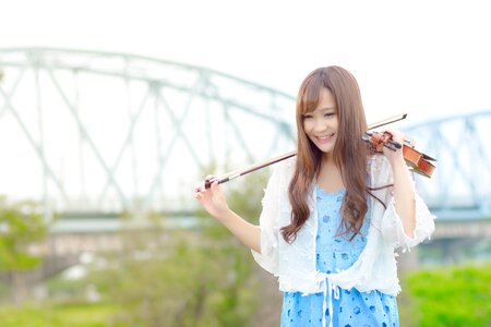 Woman girl violin photo