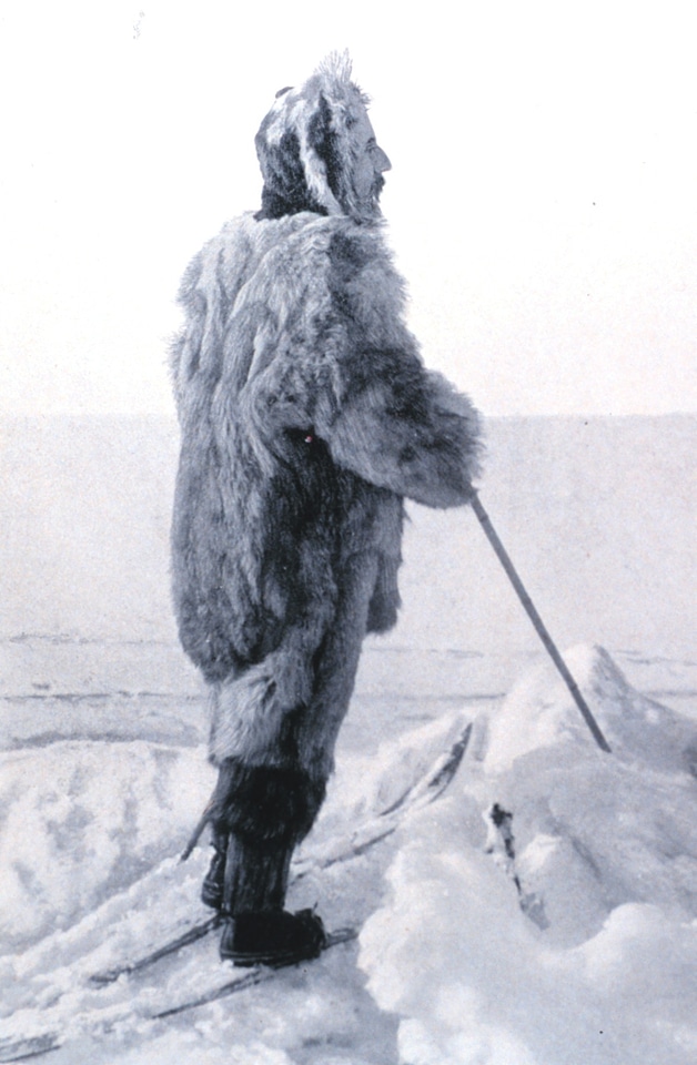 Expedition adventurer wolf fur