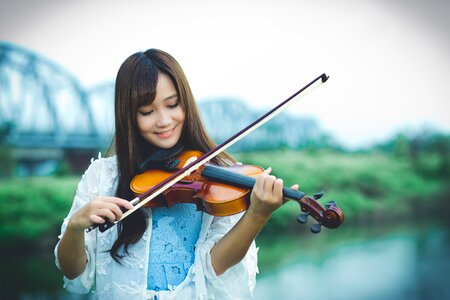 Woman girl violin photo