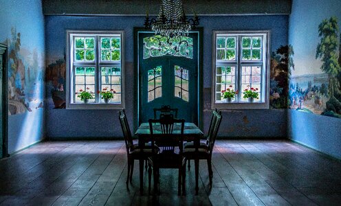 Room dining table